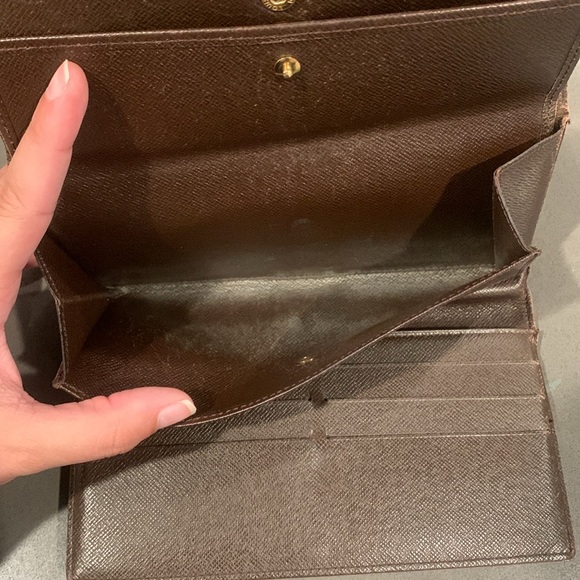 Louis Vuitton Damier Sarah Wallet Date Code TH1927 - Picture 5 of 10